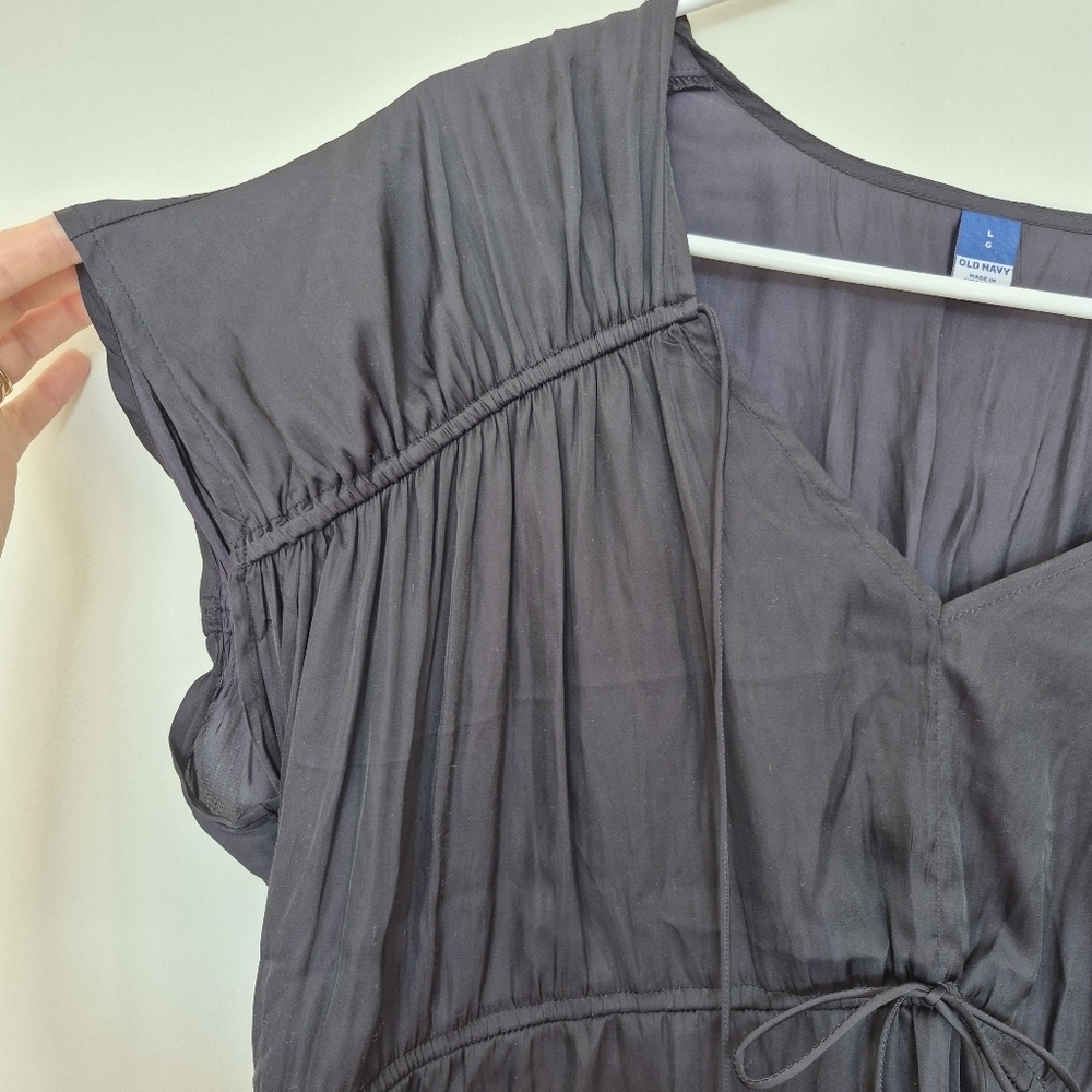 Old Navy Women's Black Wasit Defined Satin Shirred Tie Front Blouse Size Large - Picture 4 of 7